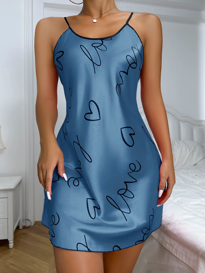 Camisola de cetim com estampa de coração