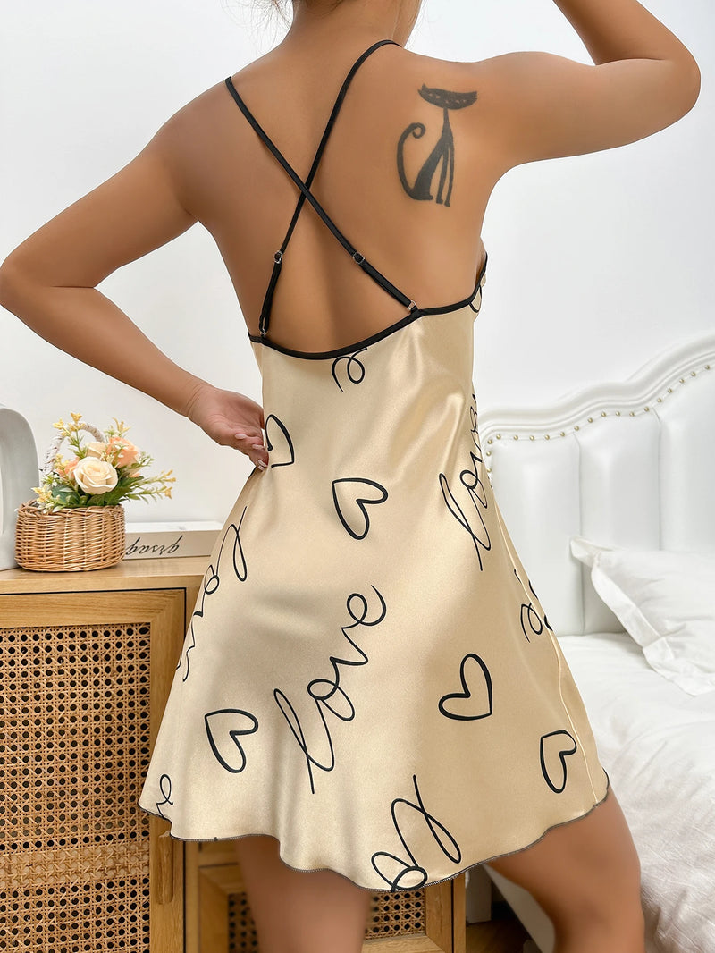 Camisola de cetim com estampa de coração