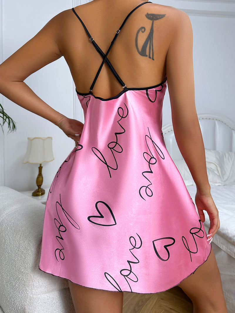 Camisola de cetim com estampa de coração